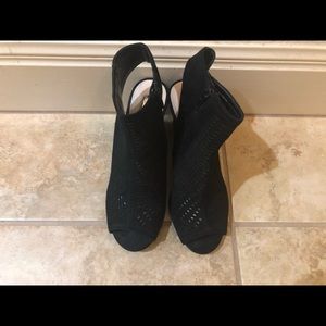 Open Toed Black Wedges